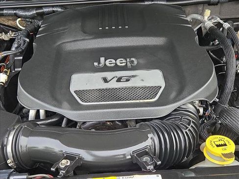 Used 2015 Jeep Wrangler Sport AWD/4WD image 20