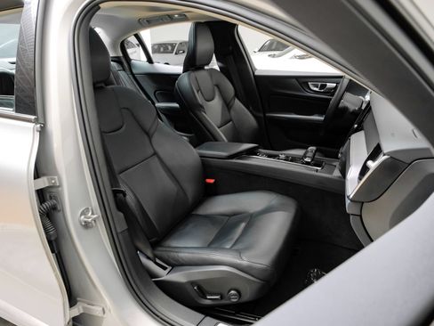 Used 2024 Volvo S60 B5 Core AWD/4WD image 36