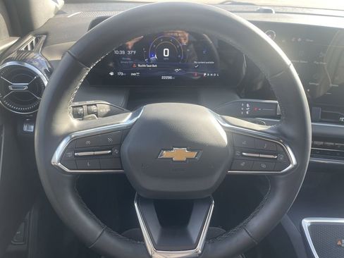 Used 2025 Chevrolet Equinox LT w/ Convenience Package II image 18