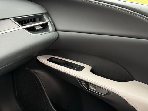 Certified 2025 Lexus RX 350 Premium w/ Accessory Package (Z1) image 40