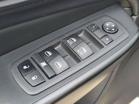 Certified 2022 Jeep Cherokee Trailhawk w/ Trailer Tow Group image 9