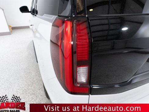 Used 2025 Ford Expedition Active AWD/4WD image 9
