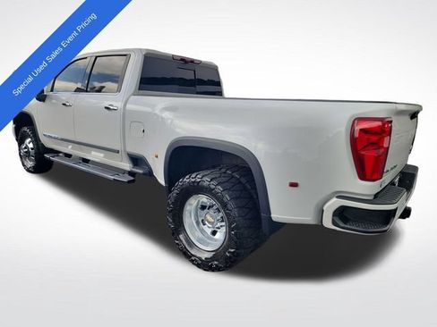 Used 2024 Chevrolet Silverado 3500 High Country w/ High Country Premium Package AWD/4WD image 3