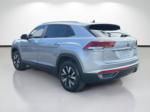 Used 2023 Volkswagen Atlas Cross Sport SE FWD image 5