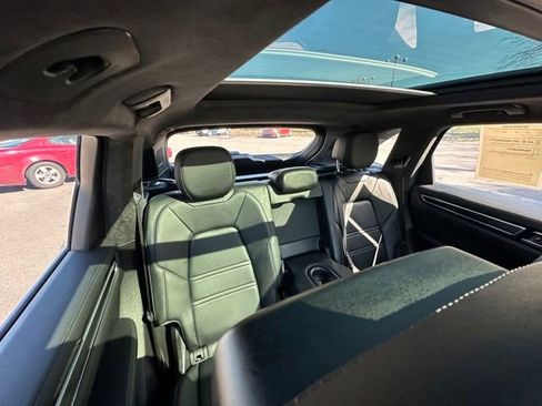 Used 2023 Porsche Cayenne GTS image 38