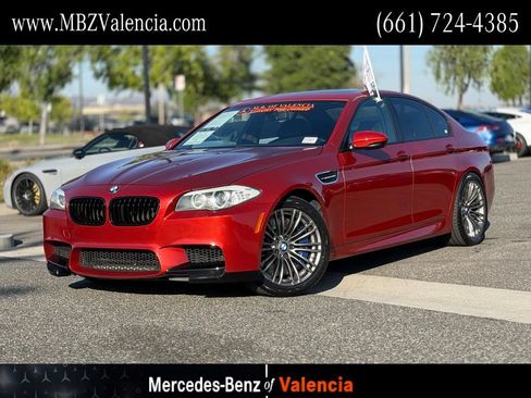 Used 2013 BMW M5 RWD image 1