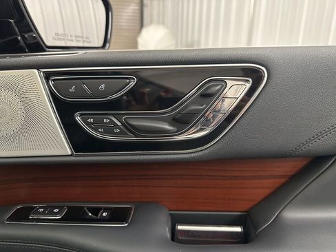 Used 2022 Lincoln Navigator Reserve image 49