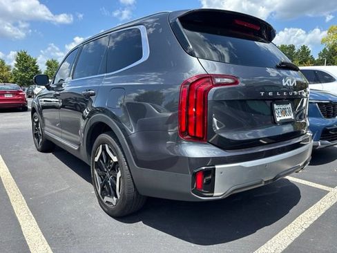 Used 2024 Kia Telluride S w/ S Sunroof Package FWD image 2