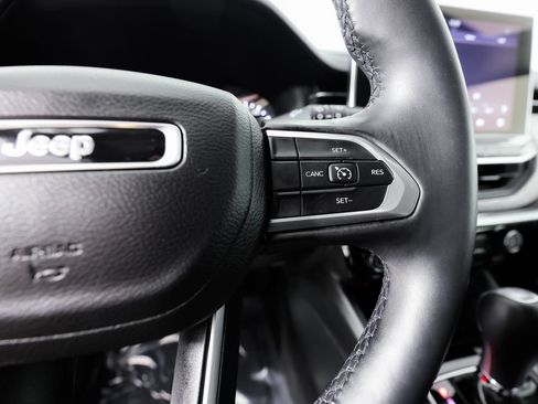 Used 2022 Jeep Compass Latitude AWD/4WD image 28