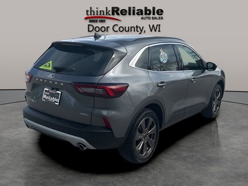 Used 2025 Ford Escape Platinum AWD/4WD image 6