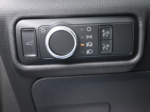 Used 2022 Ford Explorer XLT AWD/4WD image 19