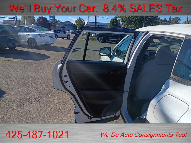 Used 2024 Toyota Corolla Cross AWD Hybrid image 15