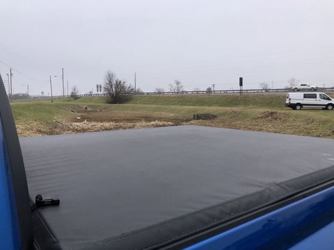 Used 2023 Chevrolet Colorado LT w/ LT Convenience Package II image 9