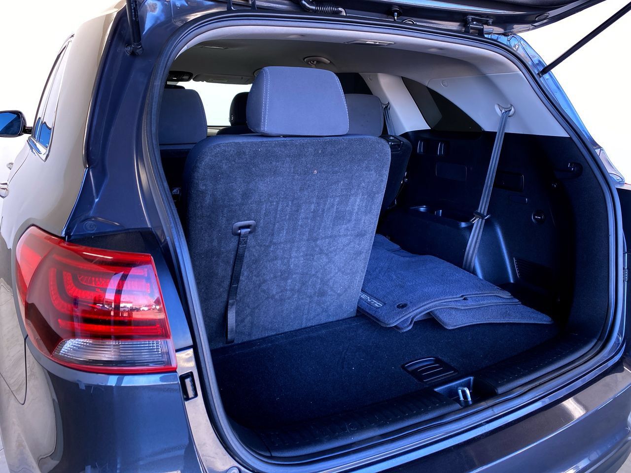Used 2019 Kia Sorento FWD image 15