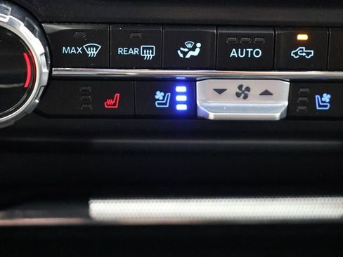 Used 2023 Ford F150 Lariat w/ Equipment Group 502A High image 29