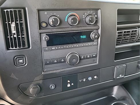 Used 2023 Chevrolet Express 3500 w/ Driver Convenience Package RWD image 21