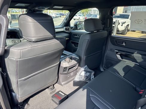 New 2026 Toyota Tundra Limited AWD/4WD image 15