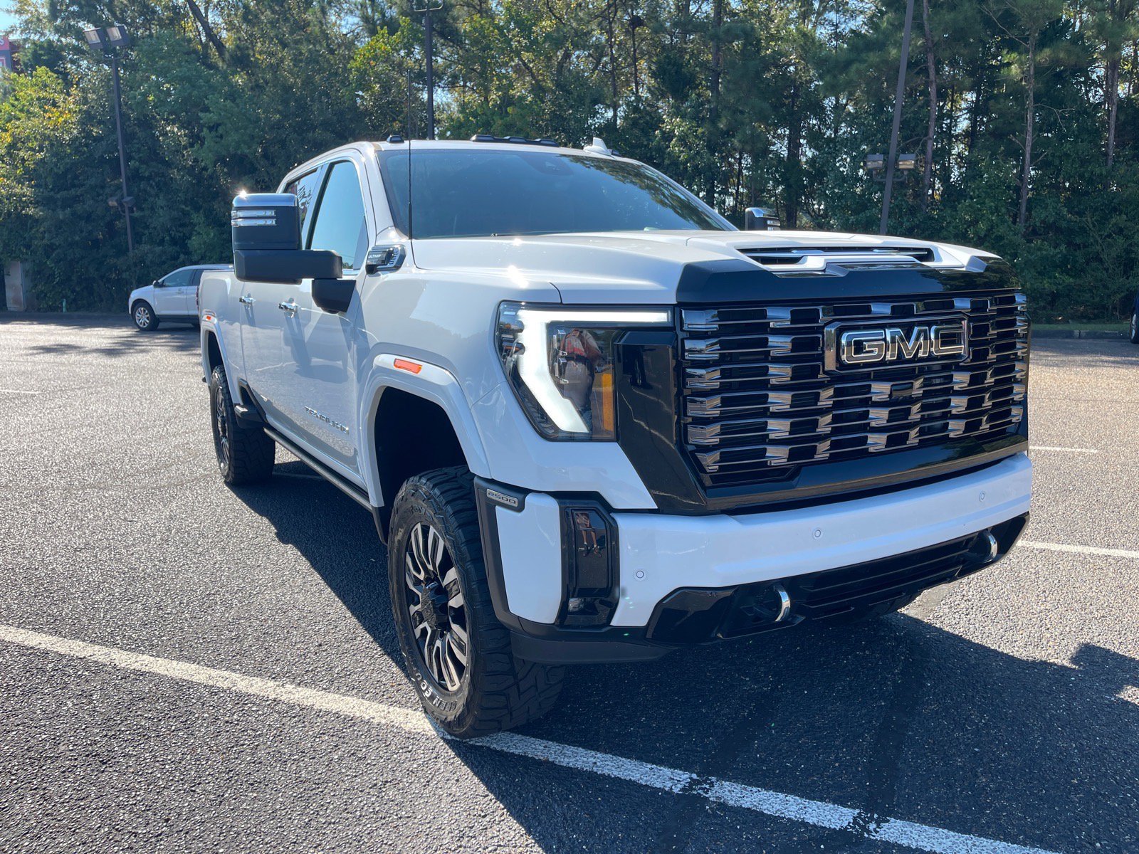 Used 2025 GMC Sierra 2500 Denali Ultimate w/ Max Trailering Package AWD/4WD image 1