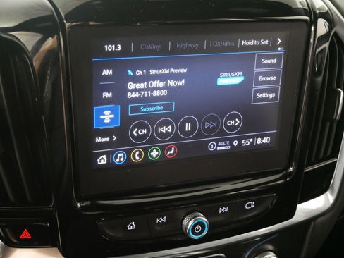 Used 2023 Chevrolet Traverse LT image 22