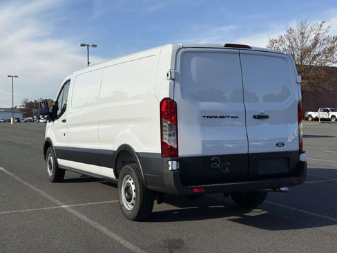New 2026 Ford Transit 250 Low Roof w/ Load Area Protection Package RWD image 4