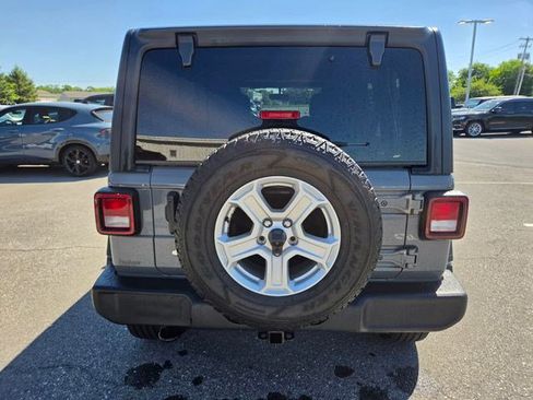 Used 2019 Jeep Wrangler Unlimited Sport S AWD/4WD image 14