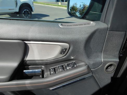 Used 2025 Ford Expedition Active AWD/4WD image 20