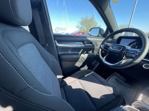 Used 2026 GMC Terrain Elevation image 15