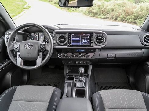 Used 2023 Toyota Tacoma TRD Sport image 18