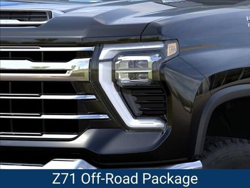 New 2026 Chevrolet Silverado 2500 LTZ w/ LTZ Premium Package AWD/4WD image 11