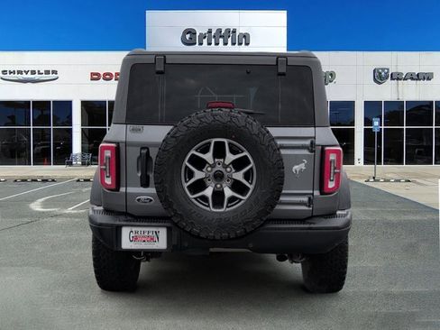 Used 2024 Ford Bronco Badlands image 8