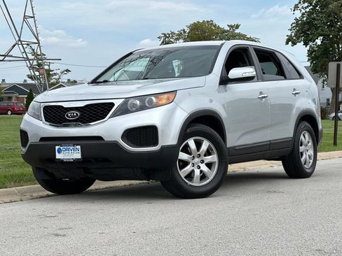 Used 2013 Kia Sorento LX FWD image 2