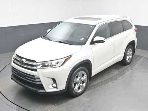 Used 2019 Toyota Highlander Limited AWD/4WD image 39