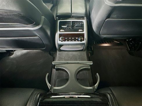 Used 2019 BMW ALPINA B7 xDrive w/ Luxury Rear Seating Package image 40