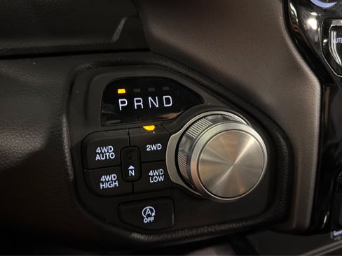 Used 2026 RAM 1500 Laramie AWD/4WD image 35