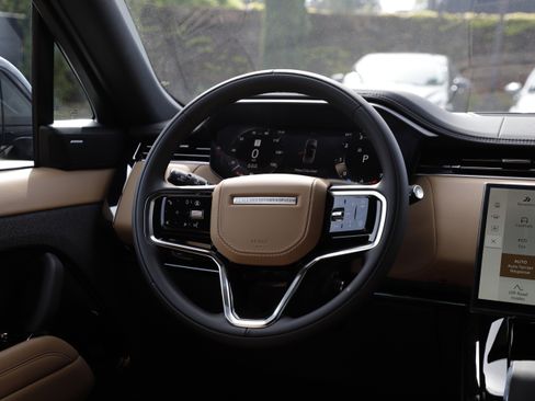 New 2026 Land Rover Range Rover Sport SE AWD/4WD image 15
