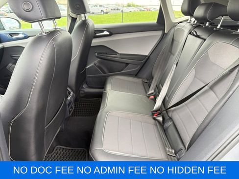 Used 2022 Volkswagen Taos SE FWD image 25
