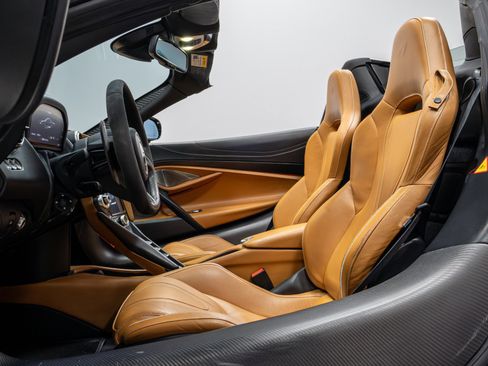 Used 2019 McLaren 720S Luxury image 8