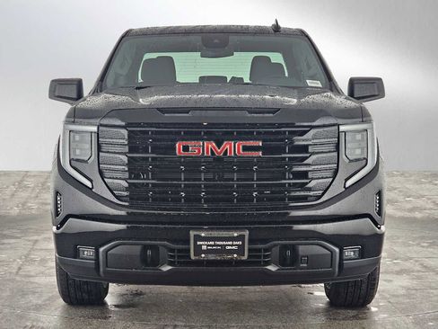 New 2026 GMC Sierra 1500 Elevation image 8