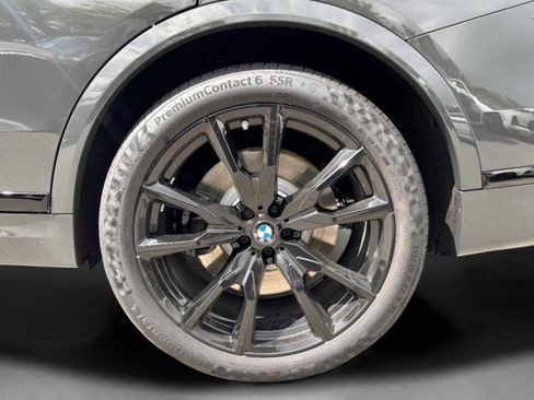 Used 2026 BMW X7 M60i image 7