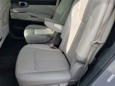 Certified 2023 Kia Sorento SX image 11