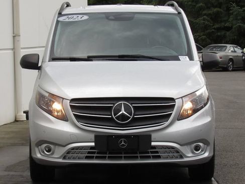Used 2023 Mercedes-Benz Metris Passenger image 3