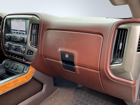 Used 2017 Chevrolet Silverado 1500 High Country image 17