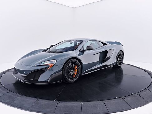 Used 2016 McLaren 675LT Coupe RWD image 19