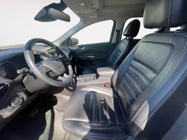 Used 2017 Ford Escape Titanium w/ Canadian Touring Package AWD/4WD image 9