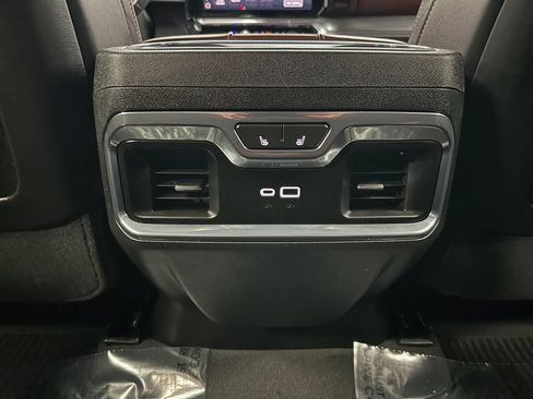 Used 2023 GMC Sierra 1500 Denali Ultimate AWD/4WD image 23