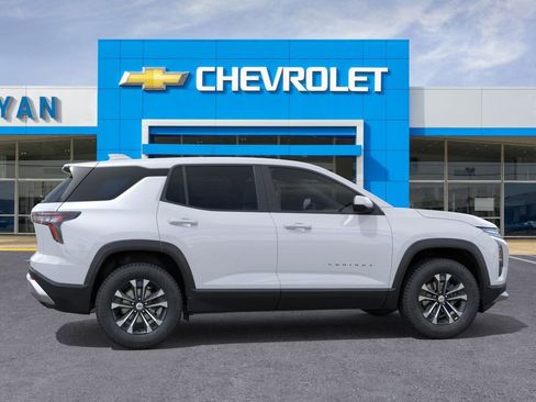 New 2026 Chevrolet Equinox LT w/ Convenience Package II image 5