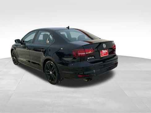 Used 2018 Volkswagen Jetta Sport image 5