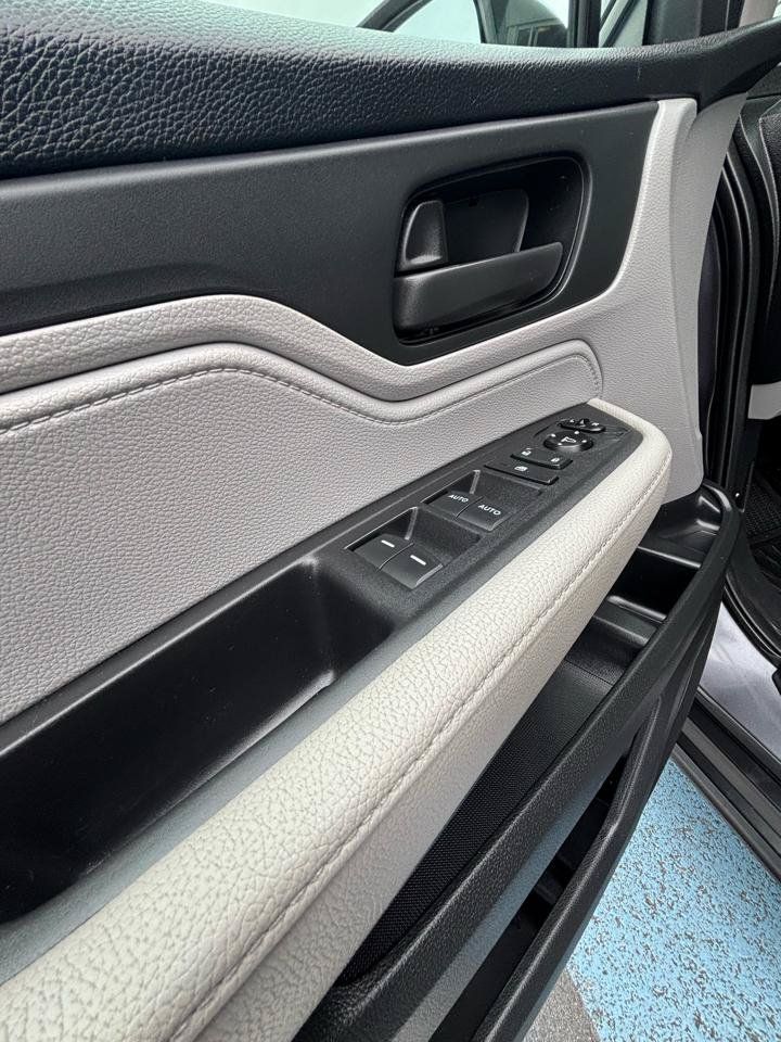 Used 2020 Honda Odyssey LX image 5