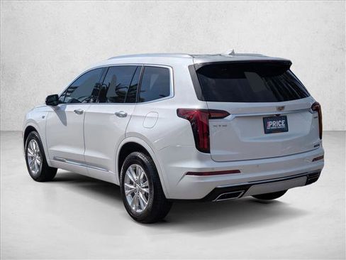 Used 2025 Cadillac XT6 Luxury FWD image 8