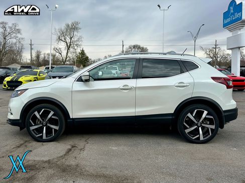 Used 2022 Nissan Rogue Sport SL AWD/4WD image 4
